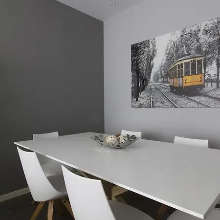 Italianway-magenta 32 Trilocale * Milano