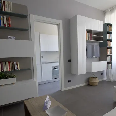 Appartamento Italianway-magenta 32 Trilocale *